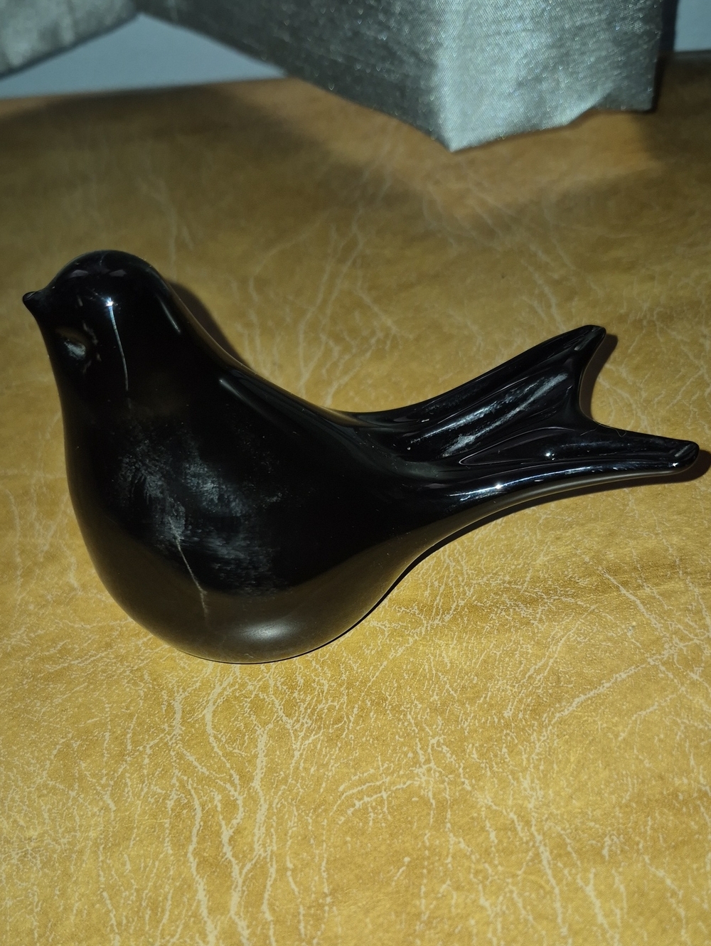 Vintage Hand Made Crystal Bird Figure/paperweight..has A Small Flaw